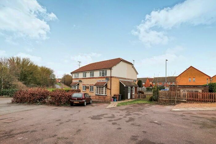 2 Bedroom Terraced House To Rent In Kings Walden Rise, Stevenage, Hertfordshire, SG2