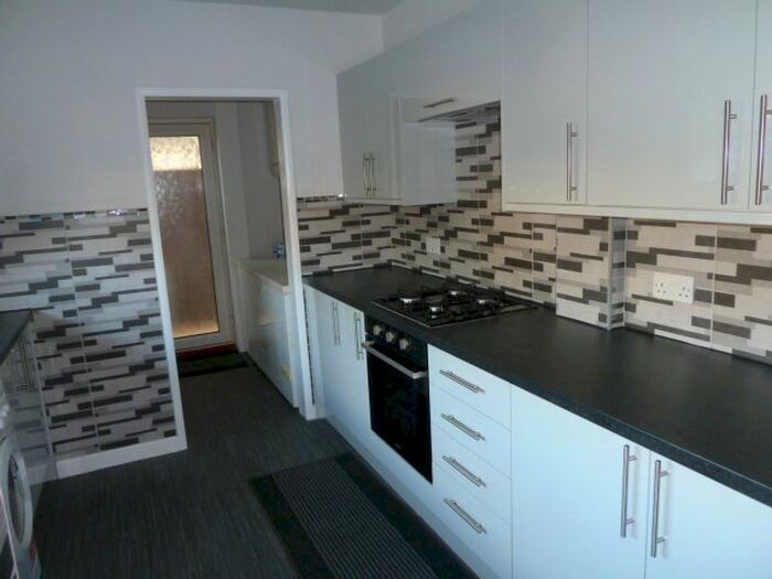 3 Bedroom End Of Terrace House To Rent In Dunn Close, Stevenage, SG1