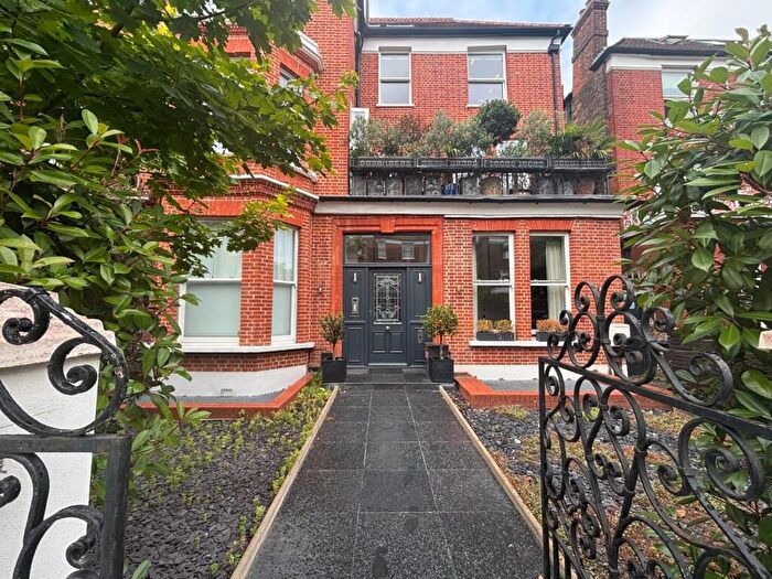 1 Bedroom Apartment For Sale In Canfield Gardens, Hampstead, NW6