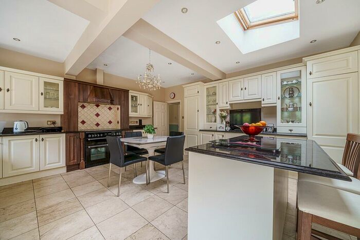 3 Bedroom Semi-Detached House To Rent In Shirley Avenue, Croydon, Surrey, CR0