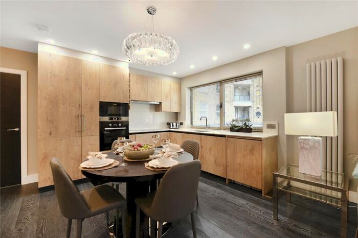 2 Bedroom Apartment To Rent In St. Johns Wood Park, London, NW8