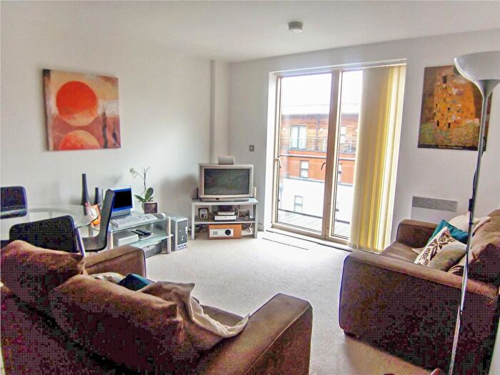 2 Bedroom Flat To Rent In Barton Place, Hornbeam Way, Green Quarter, Manchester, M4