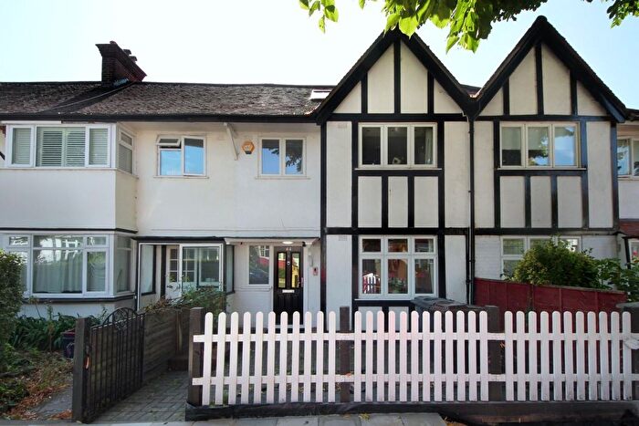 4 Bedroom Terraced House To Rent In The Ridgeway, W3