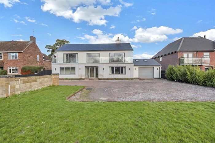 5 Bedroom Detached House For Sale In Melford Road, Sudbury, CO10