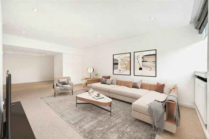 2 Bedroom Flat To Rent In St James's Square, St. James's, SW1Y