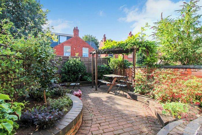 4 Bedroom Terraced House To Rent In Harrington Drive, Nottingham, NG7