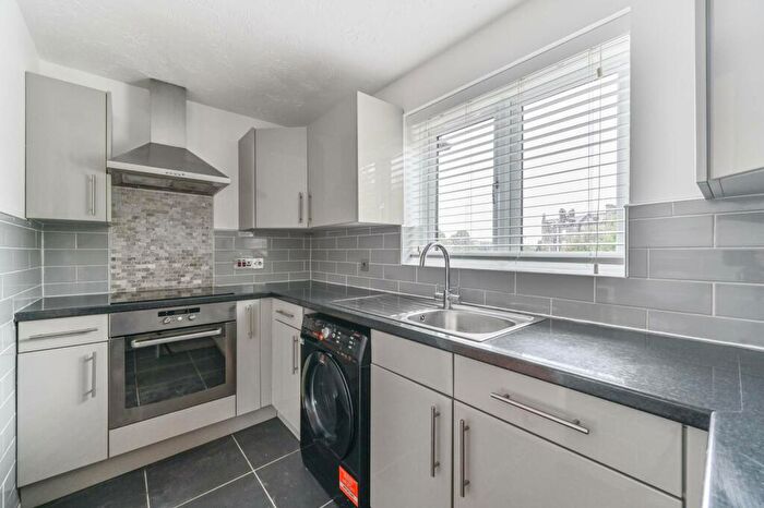 2 Bedroom Flat To Rent In Orchard Grove, London, , Anerley, London, SE20