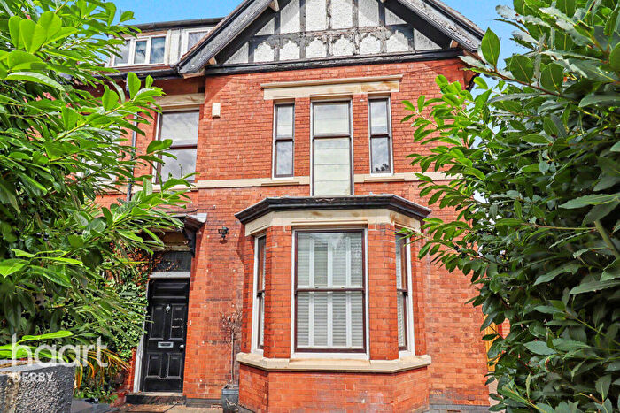 5 Bedroom Semi-Detached House For Sale In Kedleston Road, Derby, DE22