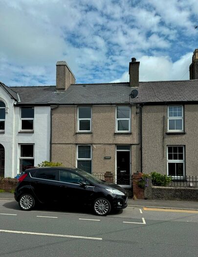 2 Bedroom Terraced House To Rent In Bodlondeb, Y Ffor, Pwllheli, LL53