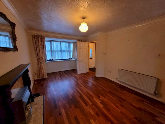 3 Bedroom Detached House To Rent In Woodthorpe Road, Kings Heath, B14