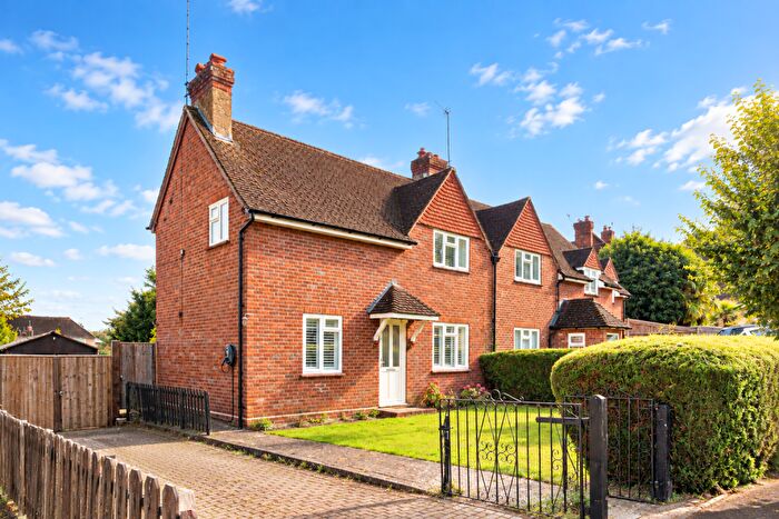 2 Bedroom Semi-Detached House For Sale In Chestnut Way, Bramley, Guildford, GU5