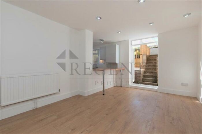 1 Bedroom Apartment To Rent In Fernlea Road, Wandsworth, SW12