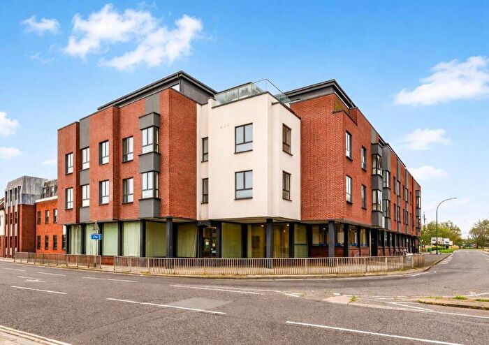 2 Bedroom Apartment For Sale In Southgate, Chichester, PO19