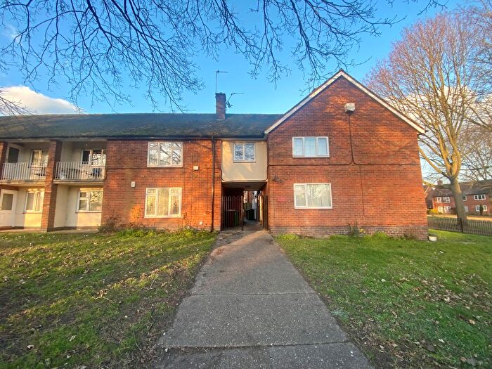 2 Bedroom Flat To Rent In Glapton Lane, Nottingham, NG11