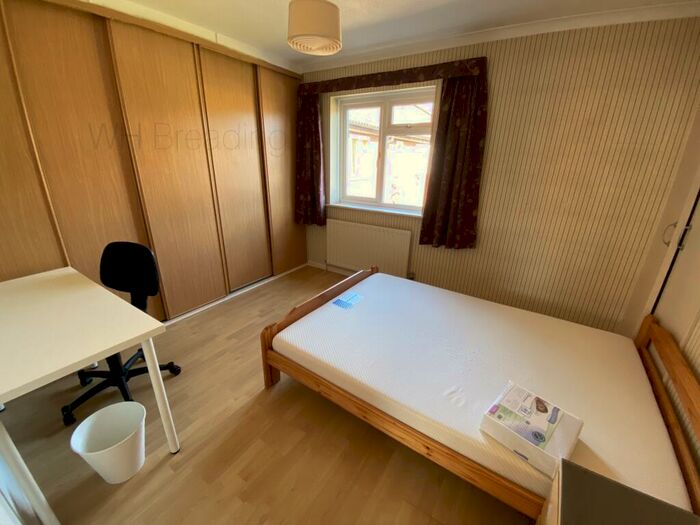 3 Bedroom House To Rent In Bishops Way, Canterbury, CT2