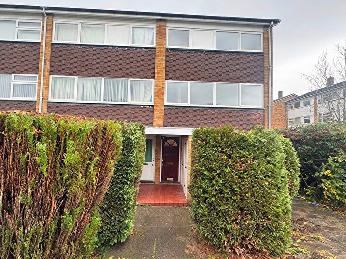 3 Bedroom Maisonette To Rent In Woodcote Drive, Orpington, BR6