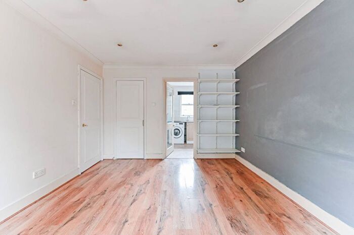 2 Bedroom Flat For Sale In Elderwood Place, Upper Norwood, London, SE27