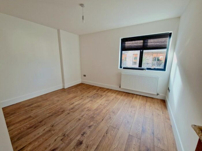 1 Bedroom Flat To Rent In Sutherland Road, London, E17