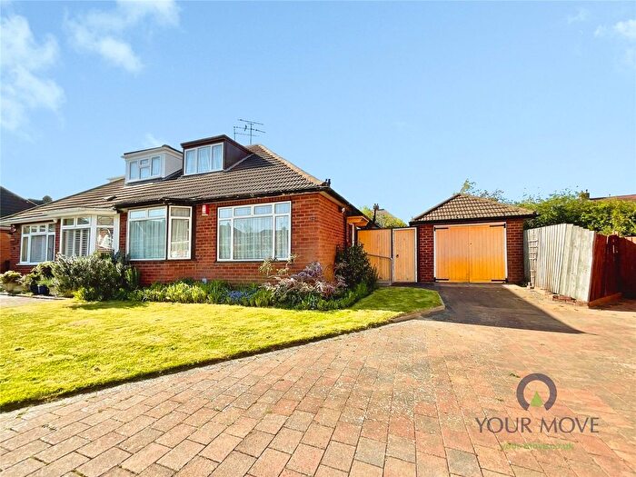 3 Bedroom Bungalow For Sale In Rose Avenue, Alvechurch, Birmingham, Worcestershire, B48
