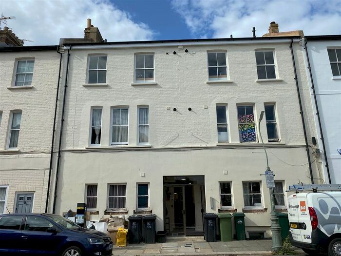 1 Bedroom Flat To Rent In Westbourne Place, Hove BN3