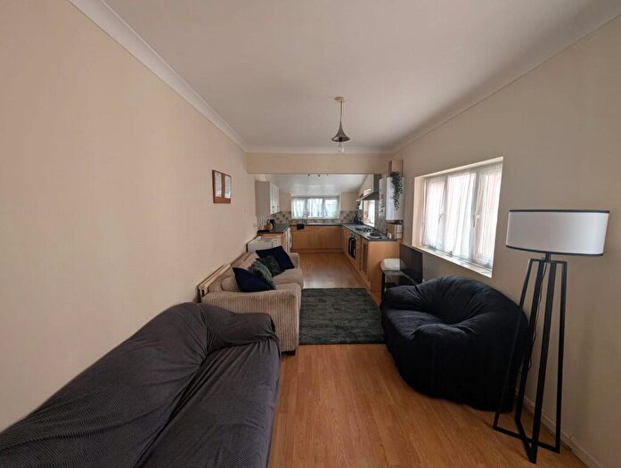 1 Bedroom Property To Rent In Hudson Road, Southsea, Hampshire, PO5