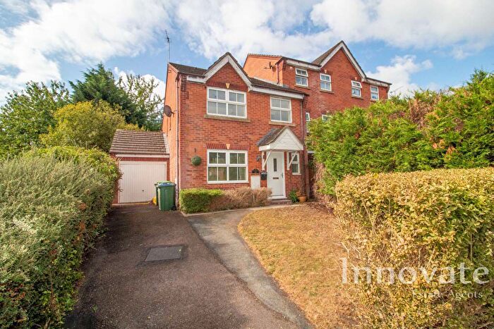4 Bedroom End Of Terrace House For Sale In Montague Road, Smethwick, B66