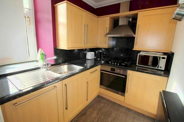 2 Bedroom Flat To Rent In Rosemount Viaduct, Aberdeen, AB25