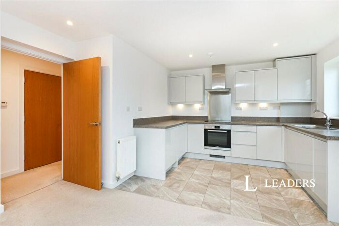 2 Bedroom Flat To Rent In Carlisle Road, Eastbourne, East Sussex, BN20