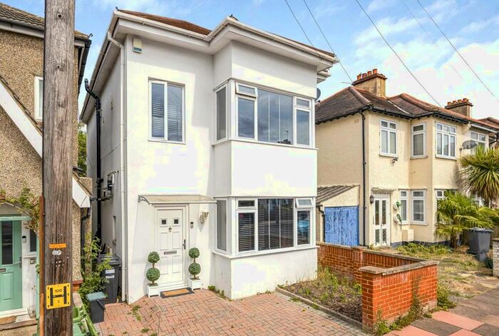 4 Bedroom Semi-Detached House To Rent In Sheringham Road, London, SE20