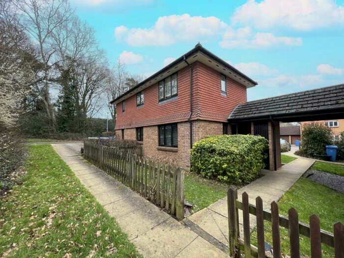 1 Bedroom Maisonette To Rent In Warfield, Bracknell, RG42