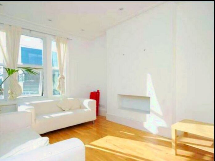 3 Bedroom Flat To Rent In Elmcourt Road, Tulse Hill, SE27