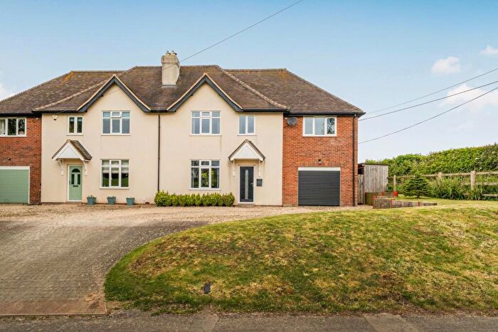 4 Bedroom Semi Detached House For Sale In Drake Lane, Dursley, GL11