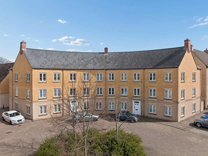 2 Bedroom Flat For Sale In New Bridge Street, Witney, OX28