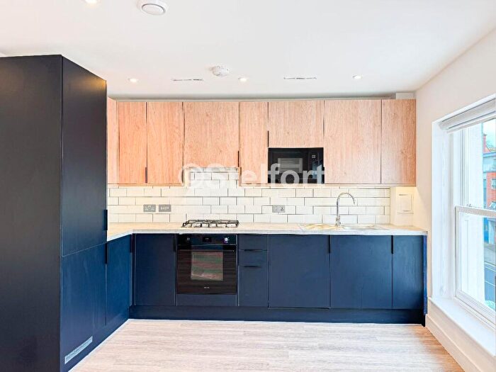 4 Bedroom Apartment To Rent In Barking Road, London, E13