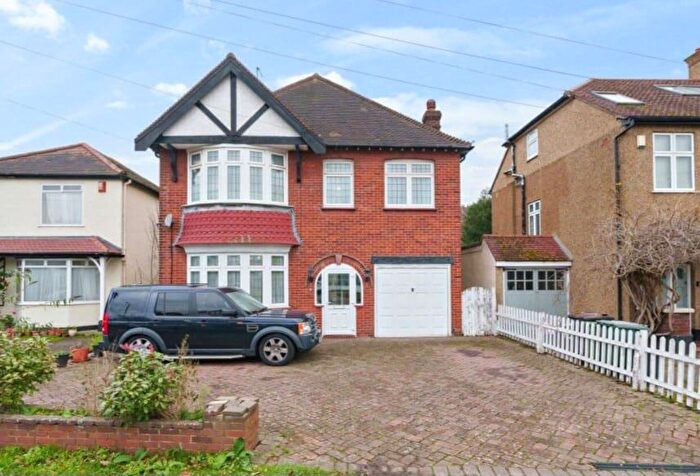 4 Bedroom Detached House For Sale In Chislehurst Road, Petts Wood, Orpington, BR6