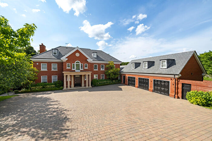 5 Bedroom House For Sale In Wychwood House Queens Drive, Oxshott, Surrey, , United Kingdom, KT22