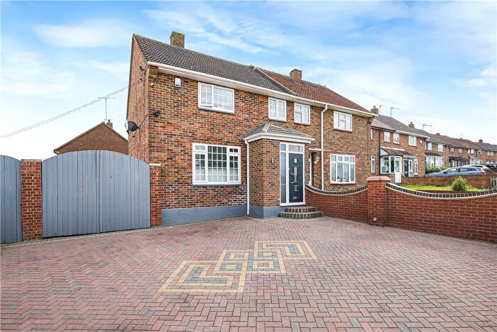3 Bedroom Semi-Detached House For Sale In Petersham Drive, Orpington, Kent, BR5