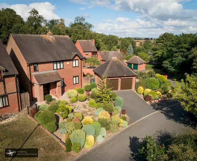 4 Bedroom Detached House For Sale In Manor House Close, Newbold, Rugby, CV21