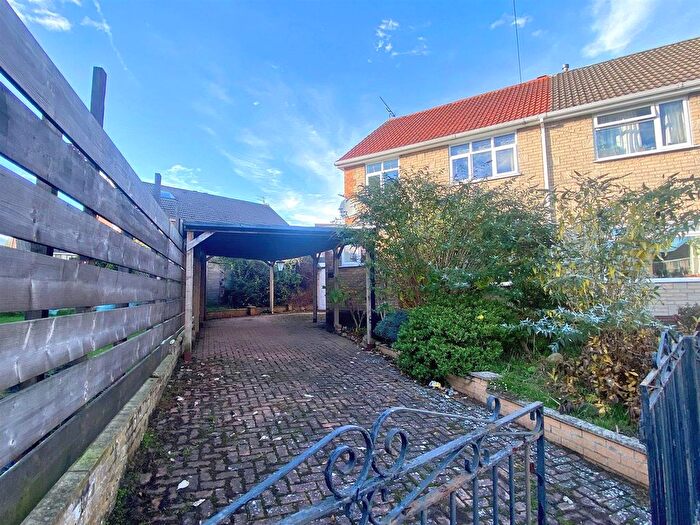 3 Bedroom Semi Detached House For Sale In Goodmanham Way, Cottingham, HU16