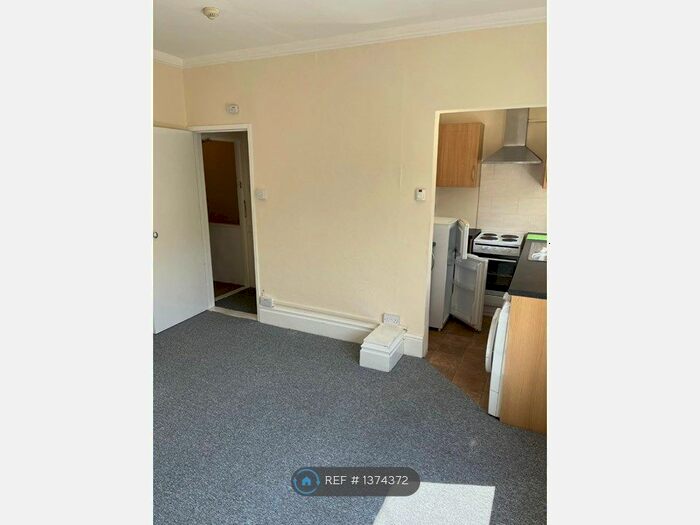 Studio To Rent In Leigh Road, Eastleigh, SO50