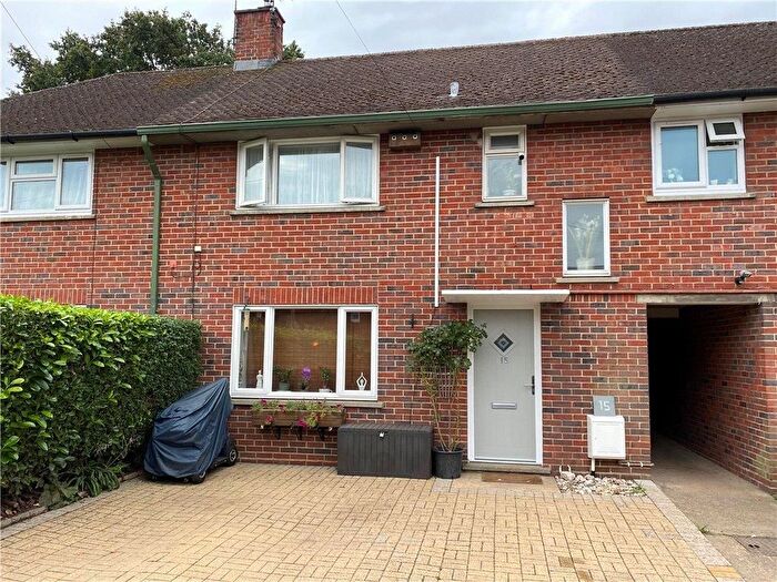 2 Bedroom Terraced House For Sale In Oakdene, Chobham, Woking, GU24