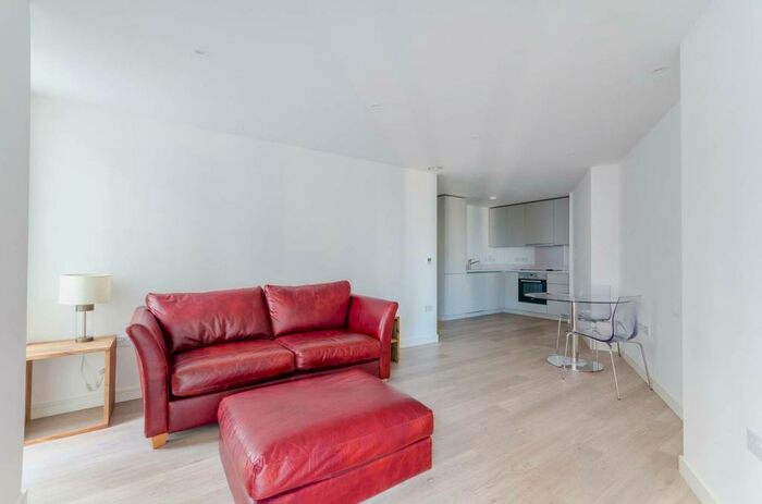 1 Bedroom Flat To Rent In Saffron Central Square, Croydon, CR0