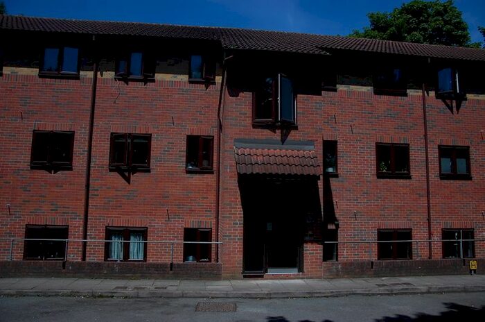 1 Bedroom Flat To Rent In Glyn Avenue, New Barnet, Barnet, EN4