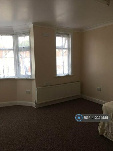1 Bedroom Maisonette To Rent In Thurlby Road, Wembley, HA0