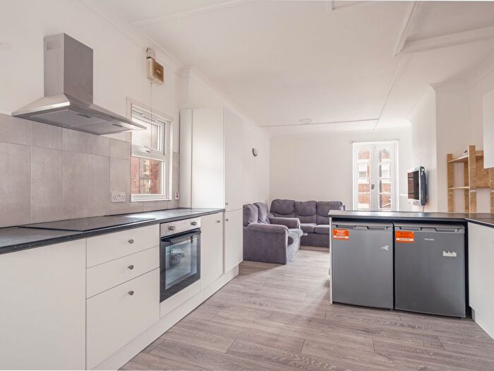5 Bedroom Maisonette To Rent In Queens Road, Jesmond, Newcastle Upon Tyne, NE2