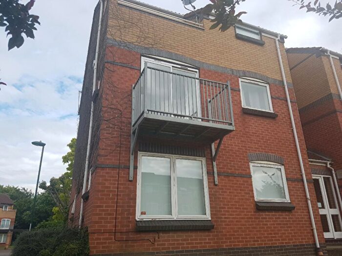 2 Bedroom Flat To Rent In Tonnelier Road (D), Dunkirk, Nottingham, Nottinghamshire, NG7