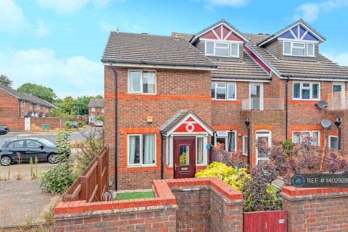 1 Bedroom End Of Terrace House To Rent In Sycamore Gro, London, SE20