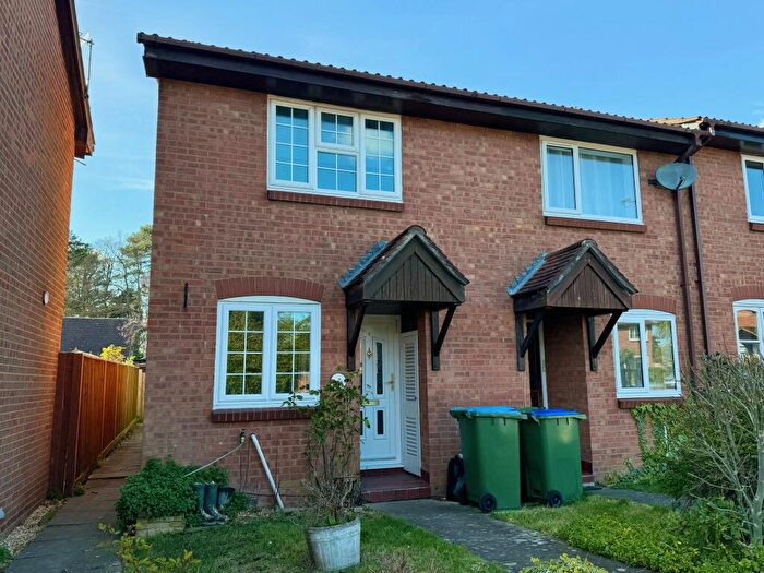 2 Bedroom House To Rent In Hollybrook Gardens, Locks Heath, SO31