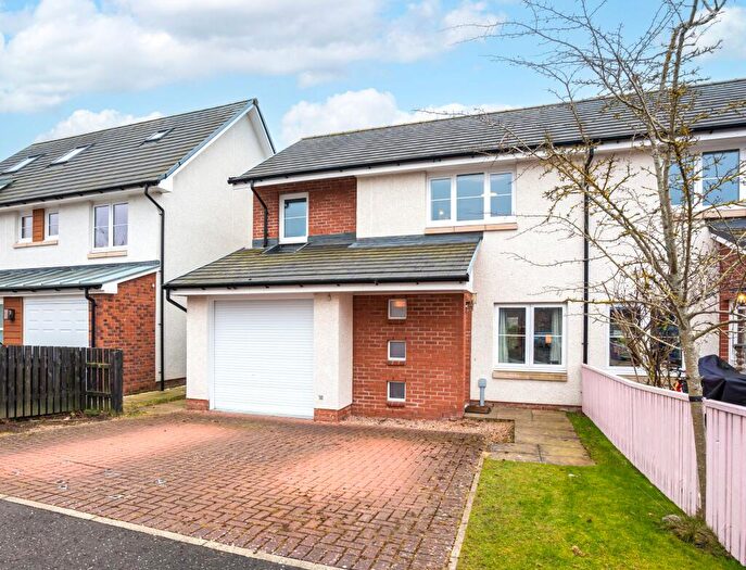 3 Bedroom Semi-Detached House For Sale In Mcnaughton Court, Stirling, FK8
