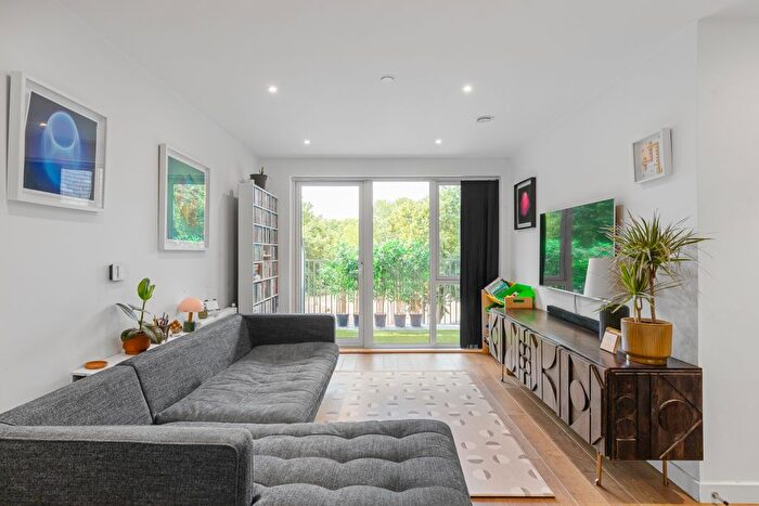 1 Bedroom Flat For Sale In Bowspirit Apartments, Creekside Deptford, SE8
